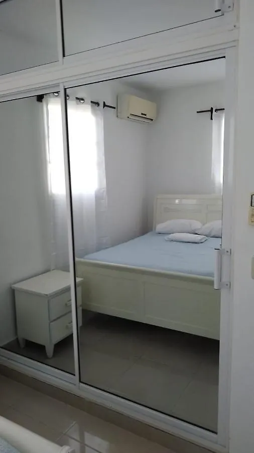 Apartment Apt,Lissette